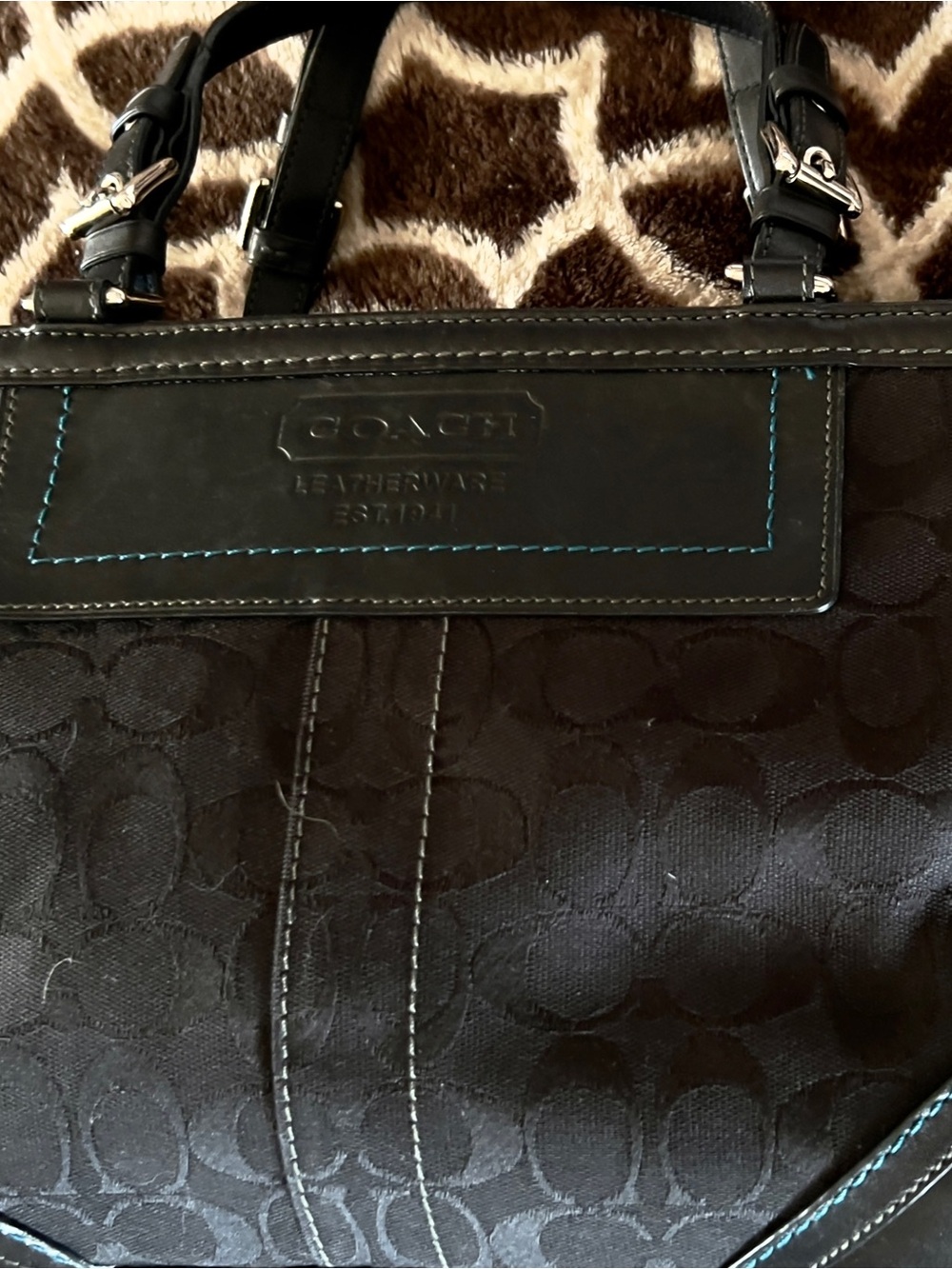 Coach Signature Gallery Vintage Tote - Medium Size - Picture 11 of 14